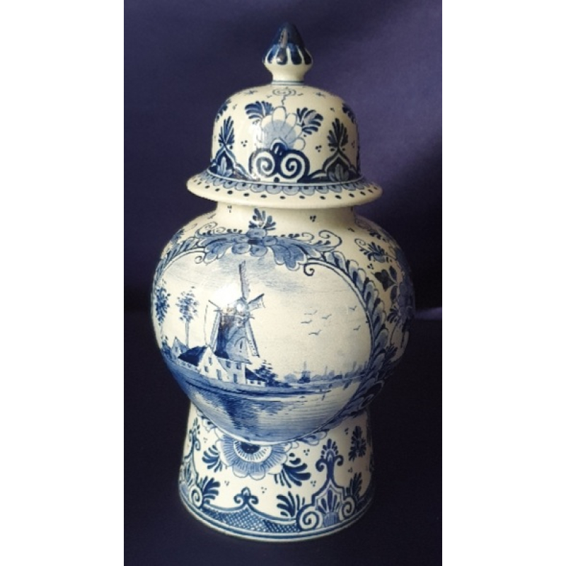 Dekselvaas. Delft Gouda Holland